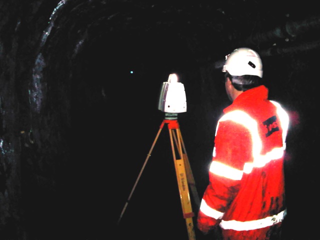 Setting up Six-West’s Leica C10 scanner in the Curraghinalt gold mine