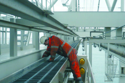 IG0980 - igus energy chain installation