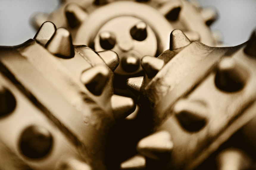 The new design of the Sandvik RR321 extends the drill bit’s service life