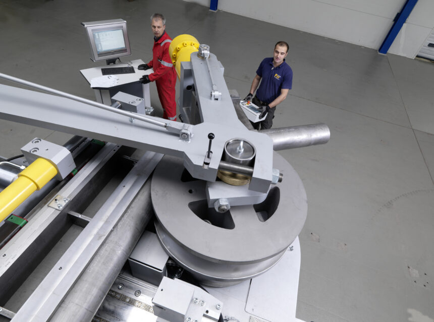 In the CPS Centre tube diameters up to 220 mm are machined by cold forming on modern CNC bending machines