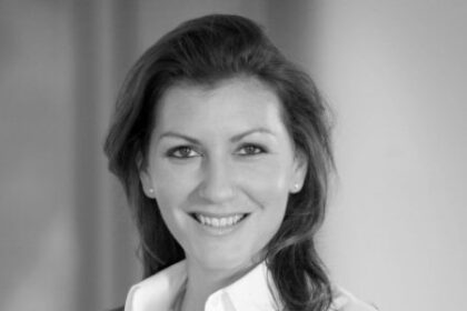 Kirstin Donoghue, Autodesk Partner Manager EU of KnowledgePoint: "Many older professionals – even those now in their 30s and 40s - started their working lives in a completely different environment to today. Globalisation wasn’t so prevalent, jobs weren’t so scarce and employers were not so risk averse when it came to hiring staff, so were more willing to train on the job rather than insist on certain qualifications."