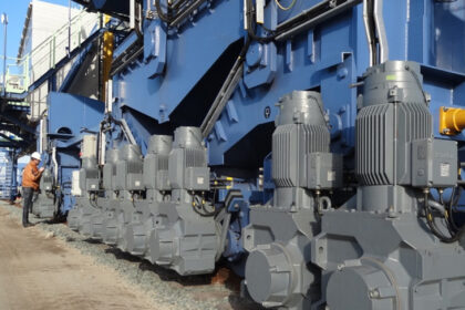 Bauer's Helical and Bevel Helical gearboxes which deliver up to 300,000Nm of torque and planetary gearboxes which offer up to 1,500,000Nm of torque