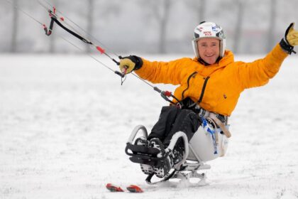 1304 Snowkite