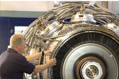 RR RB211