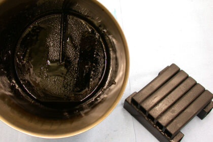 Competitor reference shows extreme signs of varnishing following laboratory test