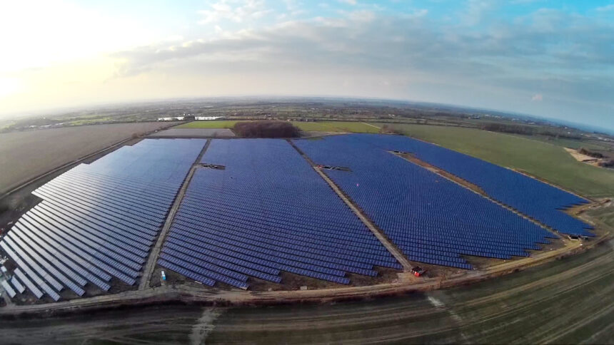 Martifer Solar_Six_Hills_UK_PV_plant_2015
