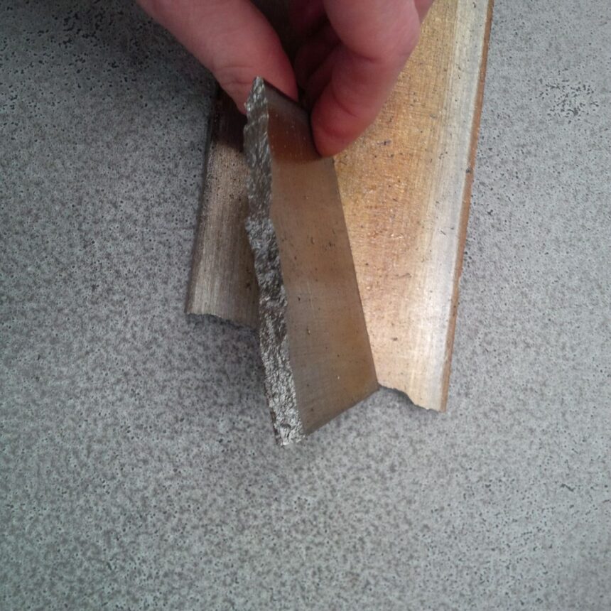 Discolouring provides visible signs of carbon material degrading; in this example the blade has turned dark grey showing degradation. The blade will eventually fail due to wear from particles inside the pump
