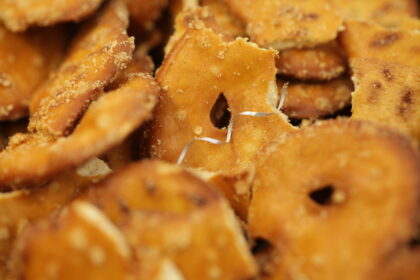 Stainless steel detection signals can be swamped by product effect in wet or salted products