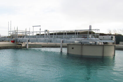 A&J Fabtech can supply half-bridge scrapers of any size, typical sizes are from 5m to 35m