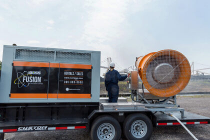 To achieve its 100-metre throw distance, the DB-100 employs a 60HP electric fan motor fed by a high-pressure booster pump