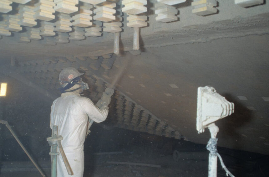 Gunning application for a furnace roof