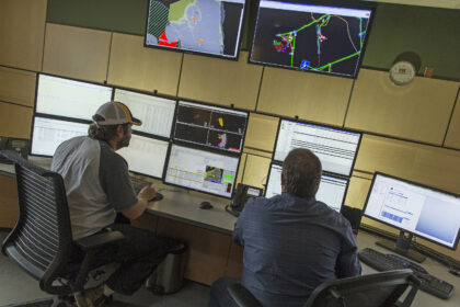 Cat MineStar displays in control room