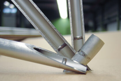 Cross-section to show TIG orbital weld from inside. To supply customers with required lengths of 15,000m and more, individual pipes are orbitally welded together