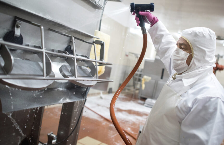 SMB040 - Bearings in food and beverage - IMAGE (1)