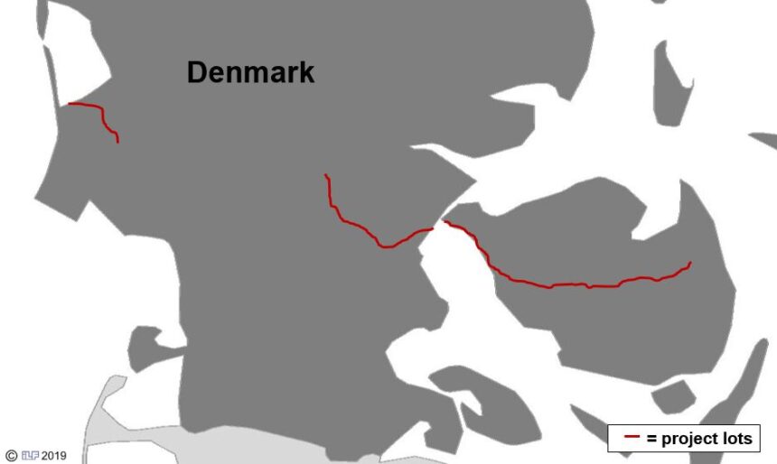 R032