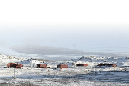 The Artigas base has challenging environmental conditions