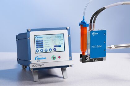 The Nordson EFD PICO Toμch controller