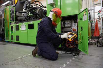 Typical applications for the Fluke 1770 series include routine maintenance and troubleshooting of equipment and power supply problems