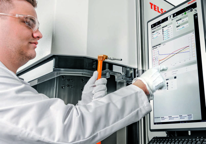 The 21.5 inch touchscreen ensures that operators always see the relevant information available to them