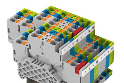 The PRKD 4 two-level terminal for 4-mm² wires and the PRKD 4/3A terminal with three wire entry points on each level allow for high packing density
