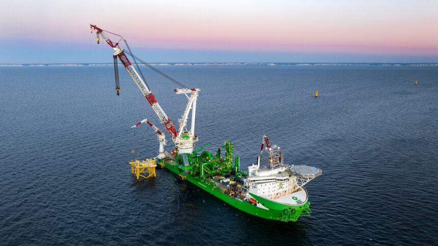 Installation of a substation at the French wind farm Fècamp, Photo: Deme