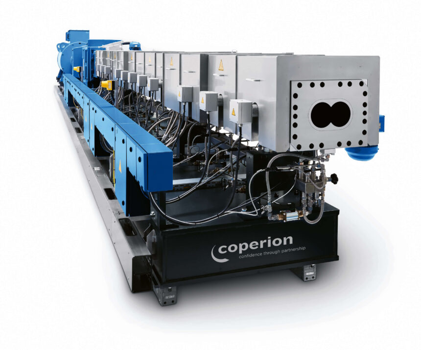 ZSK twin screw extruders from Coperion ensure especially energy-efficient, continuous reactor loading in chemical plastics recycling