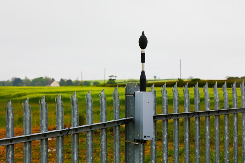 The Quantum Outdoor cloud based monitor