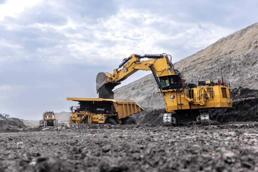 Cat 6040 mining shovel