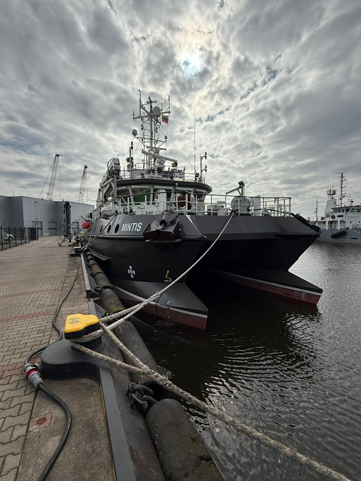 Research Vessel Mintis