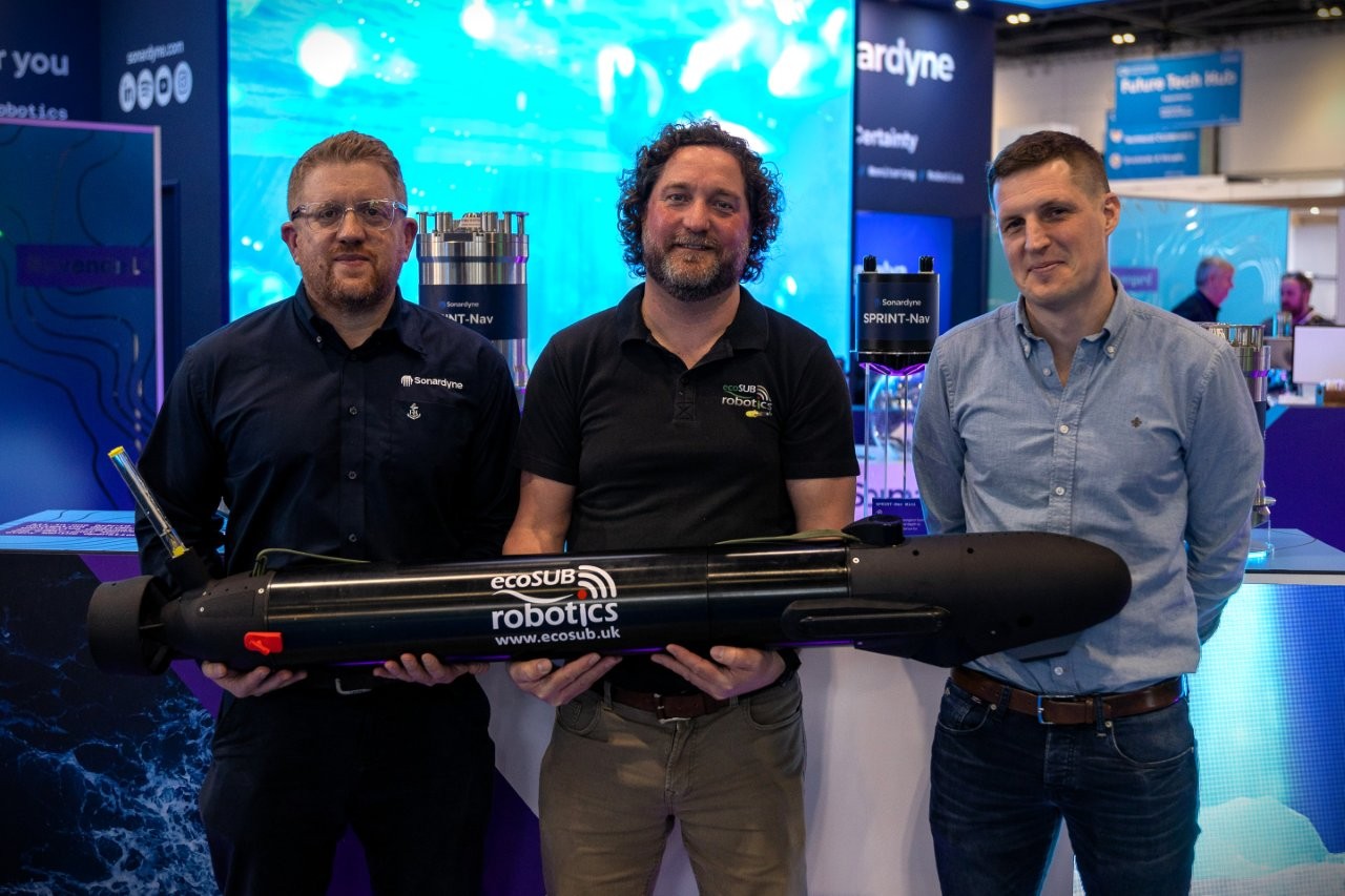 Aidan Thorn (Sonardyne), Iain Vincent (ecoSUB Robotics), and Anders Wikmar (Njord Survey)